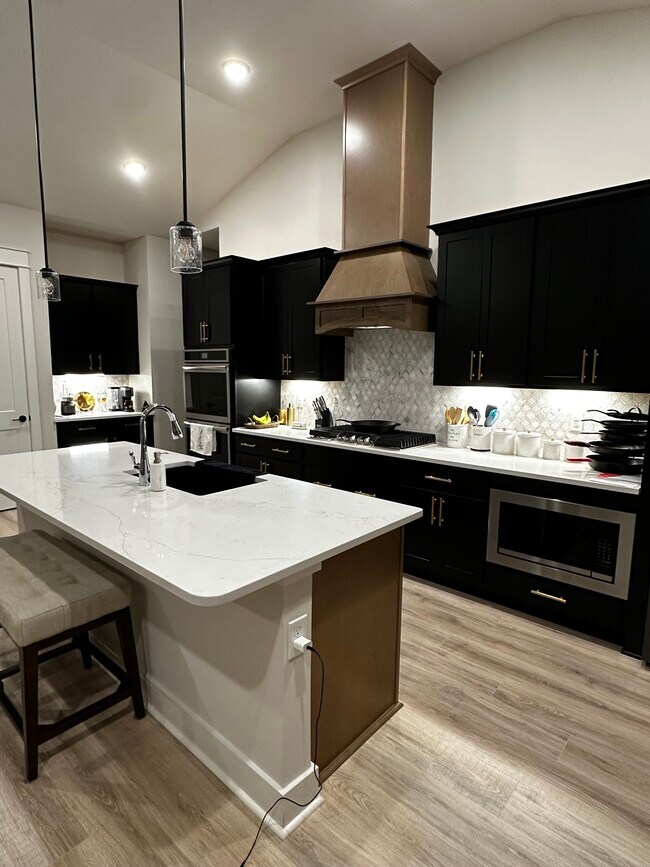 Foto del edificio - 5904 Willoughby Way