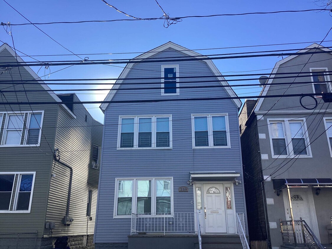 239 Grant Ave, Jersey City, NJ 07305 Condo for Rent in Jersey City