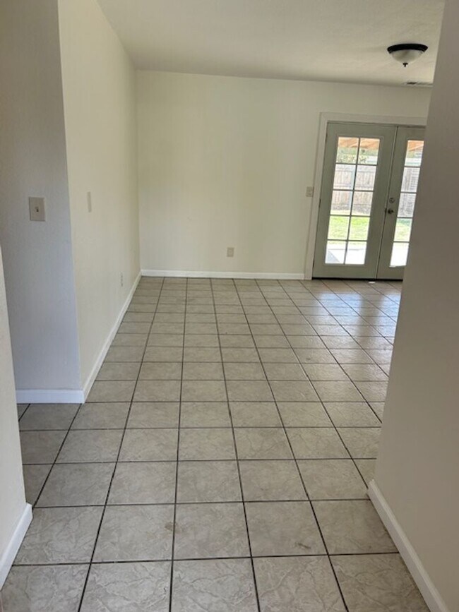 Foto del edificio - Newly Remodeled