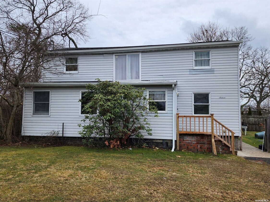 Primary Photo - 16 Beech St