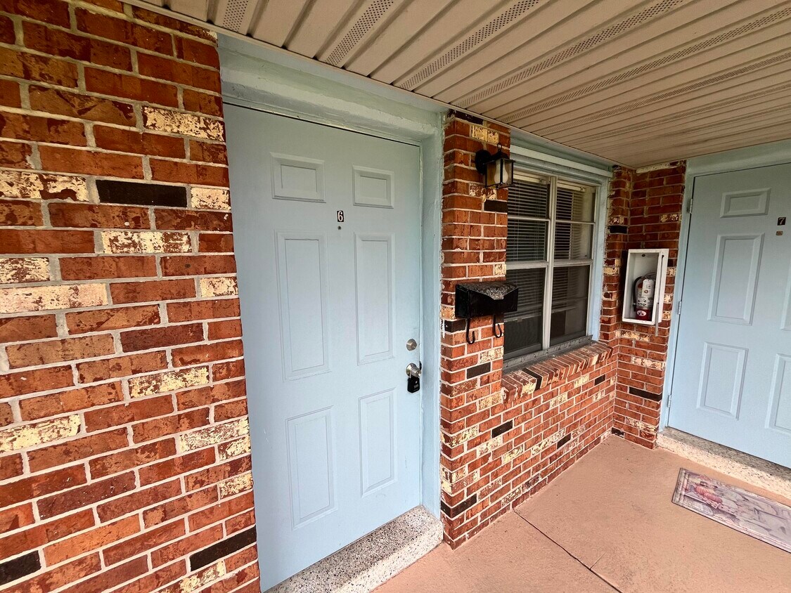 Primary Photo - 595 Cinnamon Dr