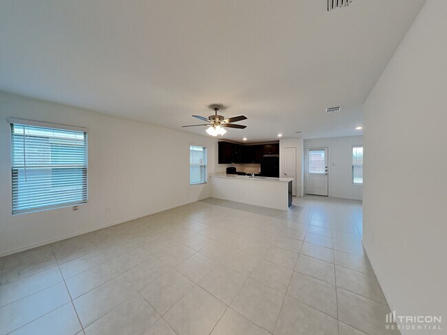 Foto del edificio - 812 Odlozil Ln