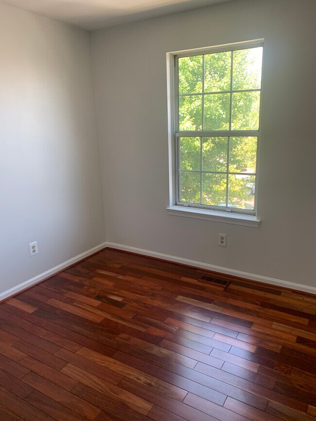 Foto del edificio - 7308 Charlesborough Ct