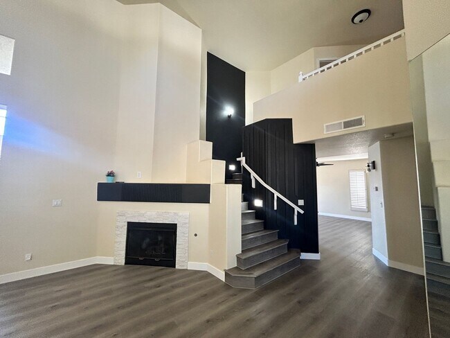 Building Photo - GORGEOUS 2 STORY SPACIOUS 4 BEDROOM HOUSE ...