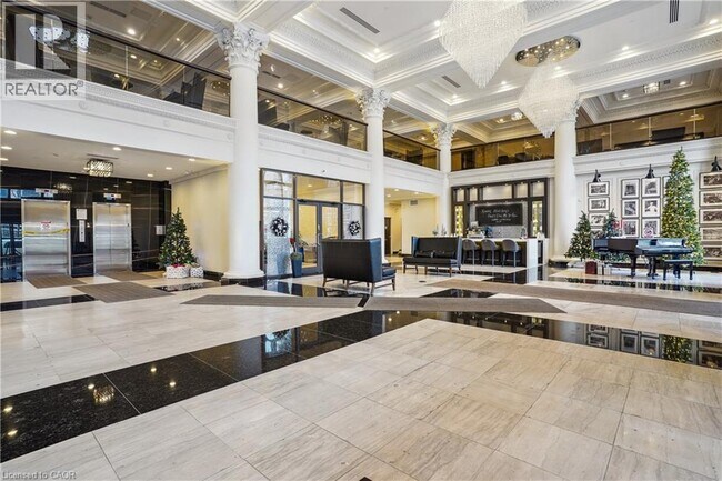 Photo du bâtiment - 118 King St E