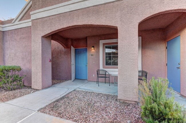 Building Photo - Corner Unit Condo in Gated Summerlin Commu...