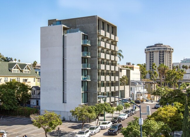 Building Photo - The continental_ Naomi Capital LLC