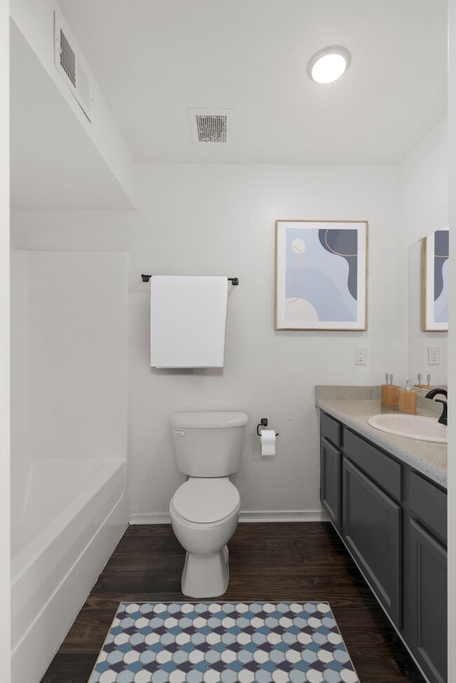 Foto del edificio - Welcome to Stone Creek!