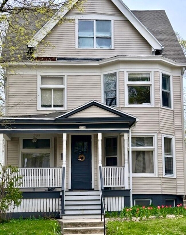 Foto del edificio - 2728 N Murray Ave
