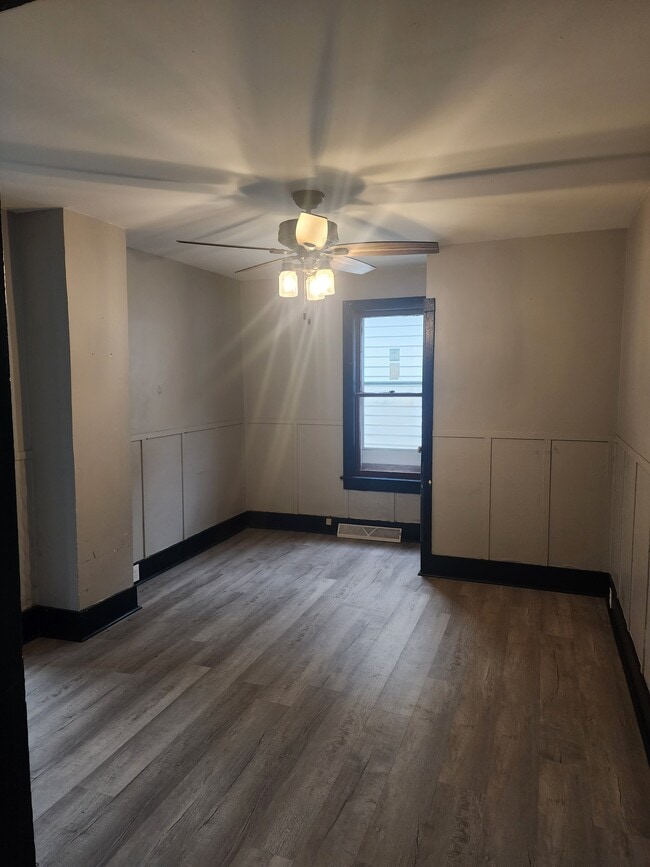 Foto del edificio - 2744 Pinard St