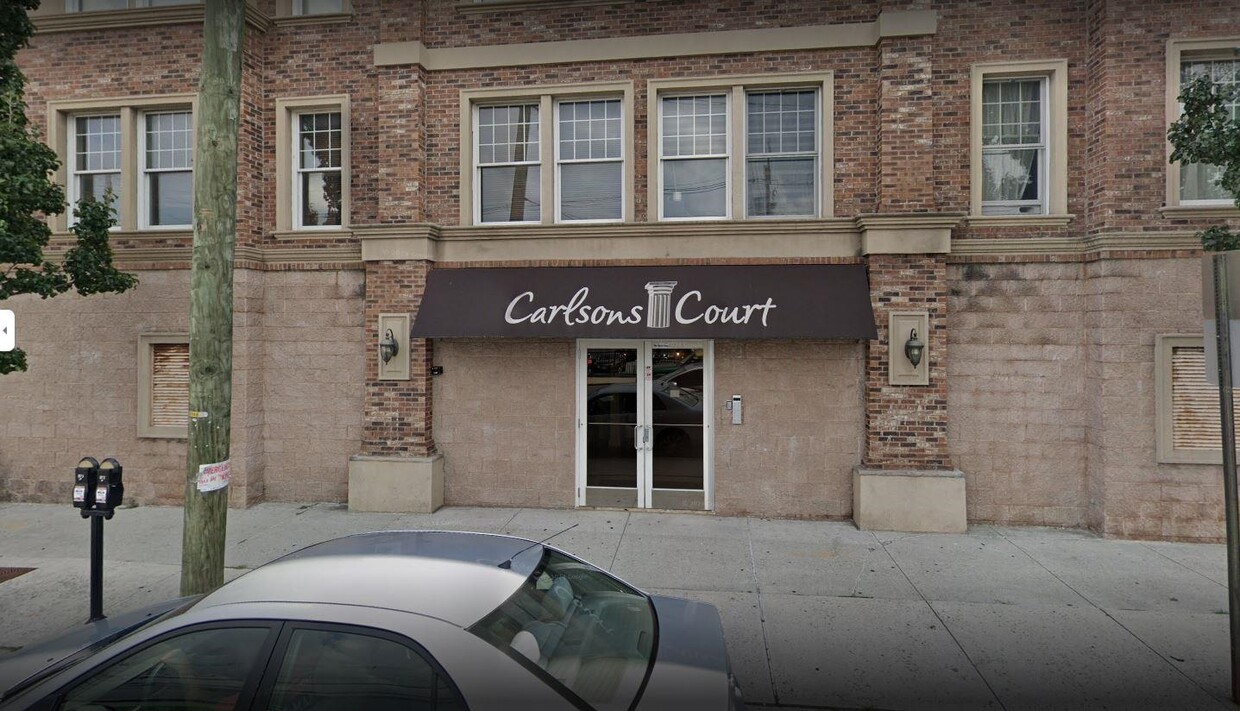 7716 Kennedy Blvd Unit 1B  