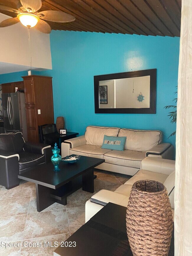 Foto del edificio - 8056 Sunset Ct