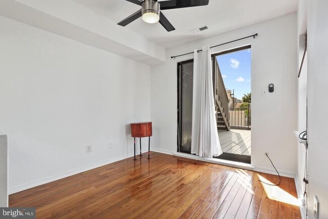 Foto del edificio - 730 Light St St