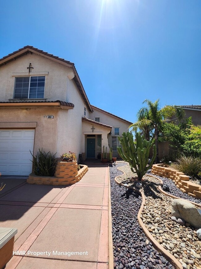 Building Photo - Beautiful two-story in Hunter's Ridge