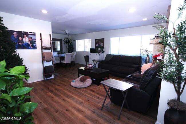 Building Photo - 2062 Sapra St