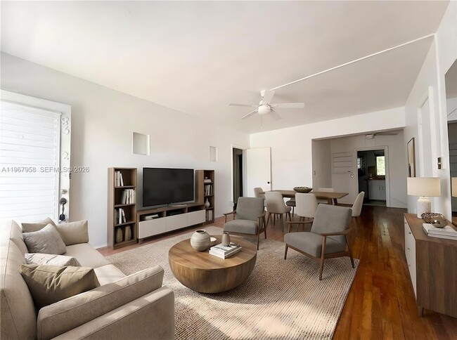 Photo - 841 W 40th St Apartment