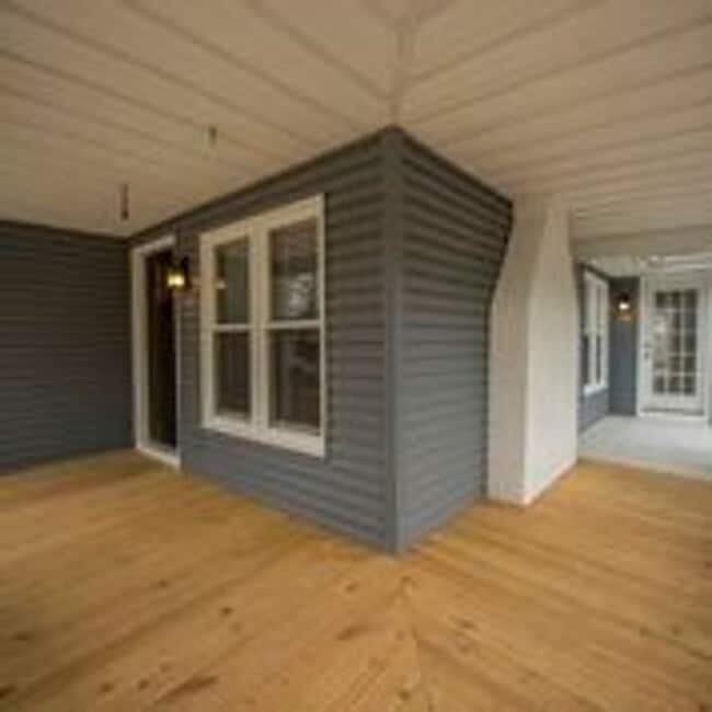 Building Photo - Available June 15!