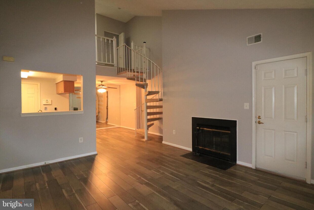 13115 Shadyside Ln Unit 10160, Germantown, MD 20874 Room for Rent in