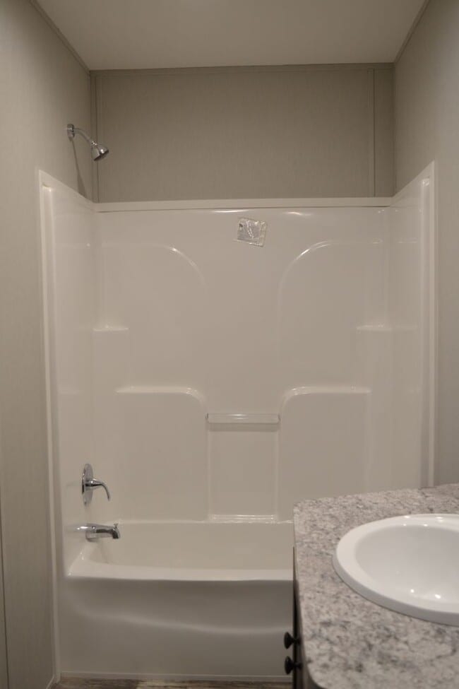 Building Photo - 100 Garlington Cir