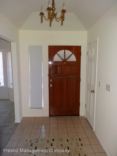 Building Photo - 682 W Ellery Ave