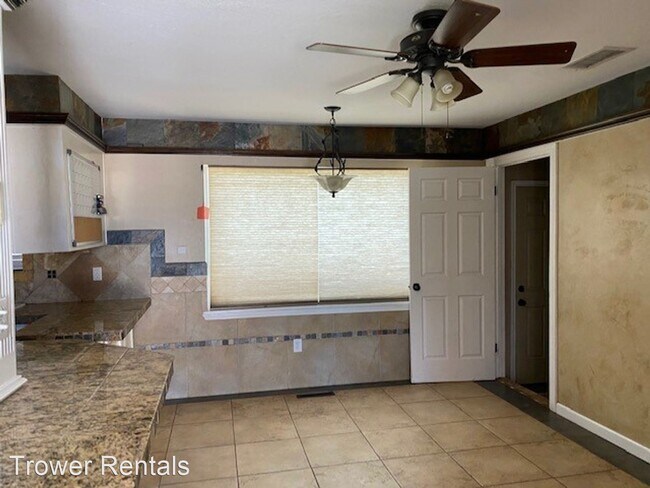 Building Photo - 3 br, 2 bath House - 1200 E. 52nd