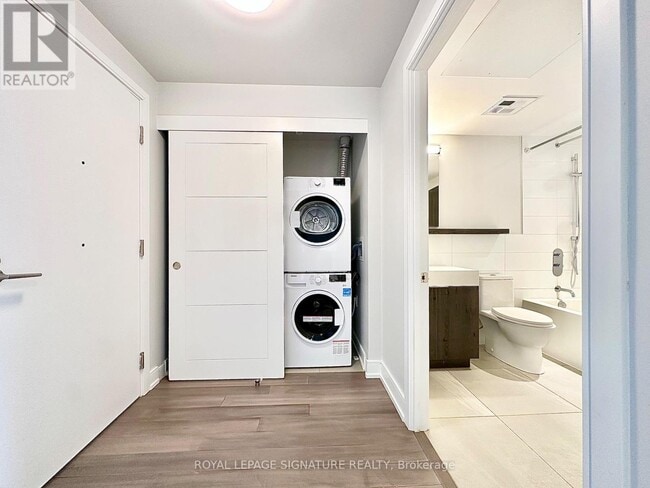 Photo du bâtiment - 2525 Bathurst St