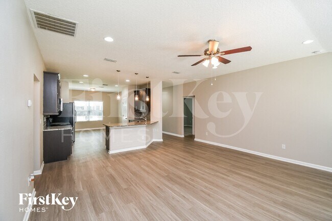 Building Photo - 9729 Kline Rd