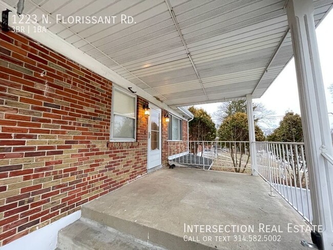 Foto del edificio - 1223 N Florissant Rd