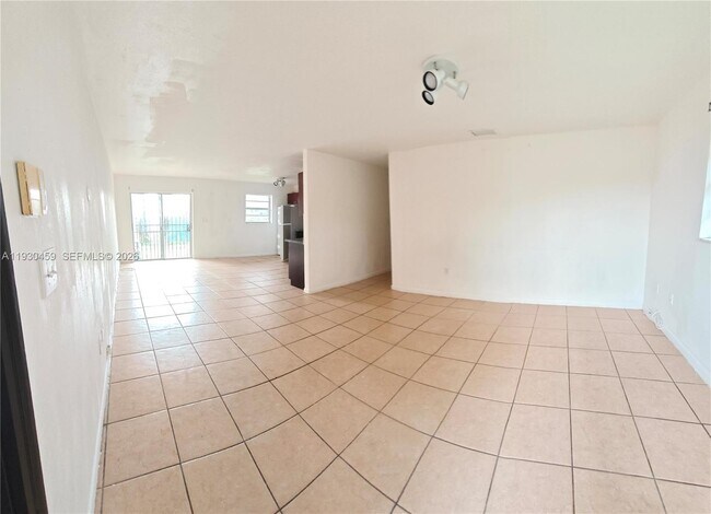 Foto del edificio - 2175 NW 104th St