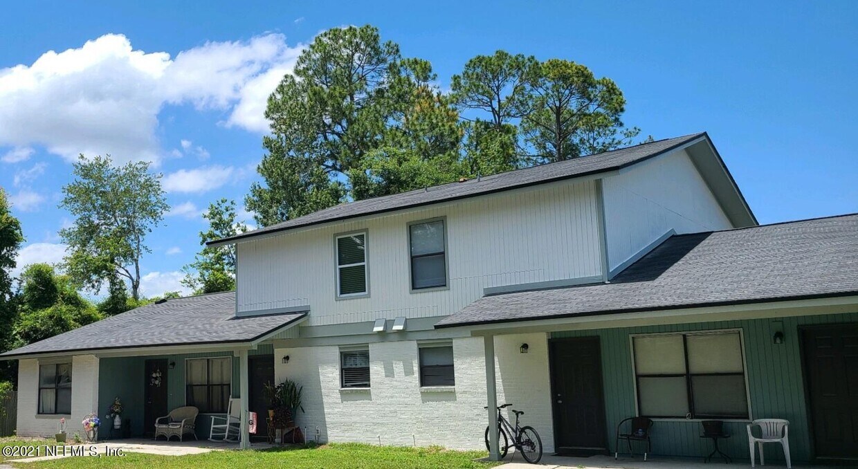 1357 Kingsley Ave Unit 3A, Orange Park, FL 32073 Room for Rent in