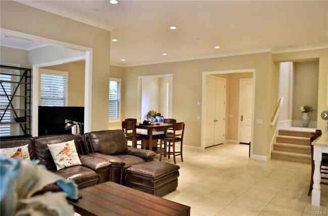 Foto del edificio - 73 Pinetree, Irvine, CA 92620 - 4 BR 3.5 B...