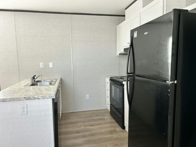 Foto del edificio - 37947 12th Ave