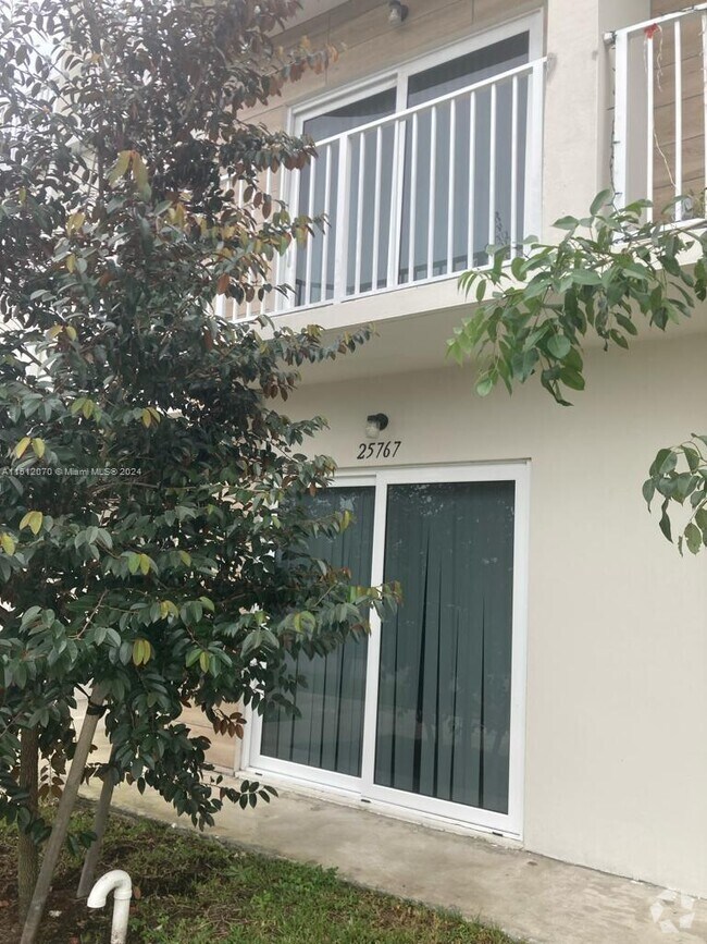 Tropical Fruit Groves Apartments for Rent Princeton, FL 2 Rentals