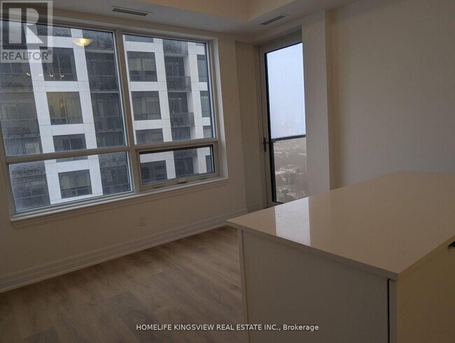 Building Photo - 30-2830 Elm Dr W