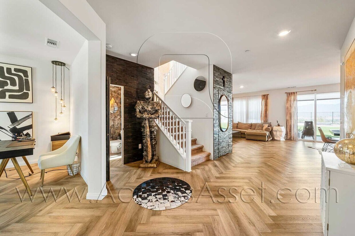 Primary Photo - Elevated Living In This Beautiful 4 Bed/3 ...
