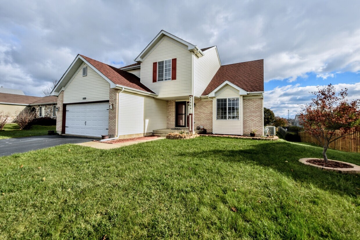 Foto principal - 1909 Daybreak Dr