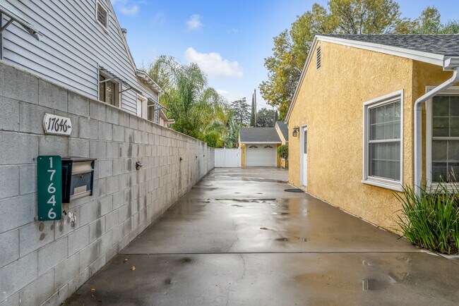 Building Photo - 17646 Tulsa St
