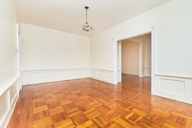 Foto del edificio - 502 Cortelyou Rd