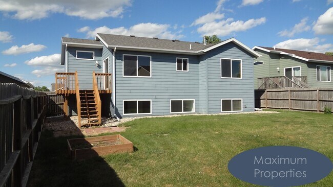 Building Photo - 5513 W Oakcrest Dr