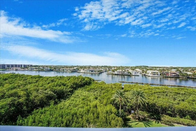 Foto del edificio - 3720 S Ocean Blvd