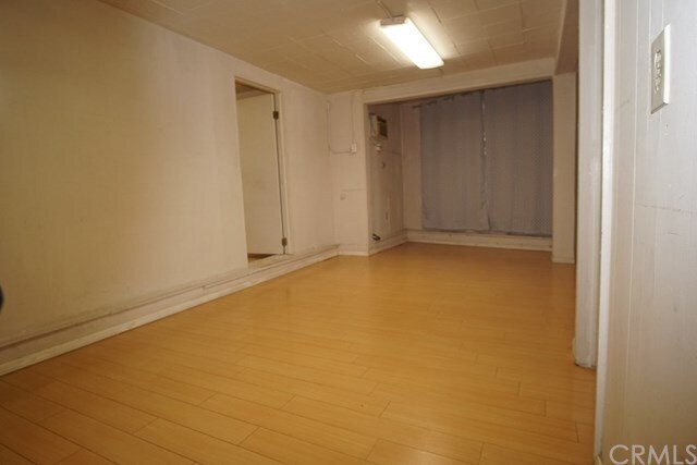 Building Photo - 807 E Wells St
