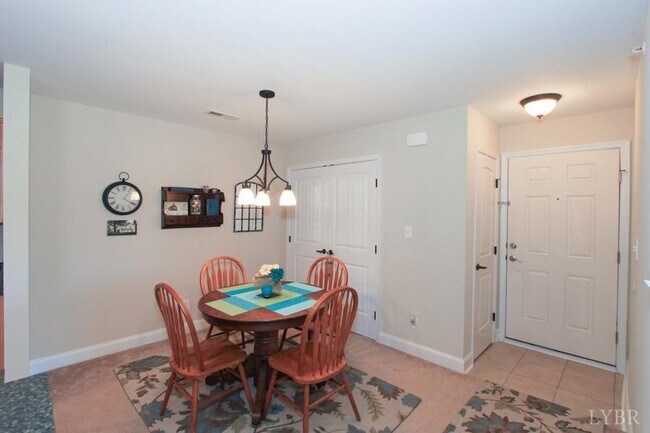Building Photo - 102 Capstone Dr