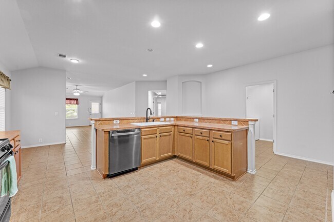 Building Photo - 2744 Woodspring Acres Dr