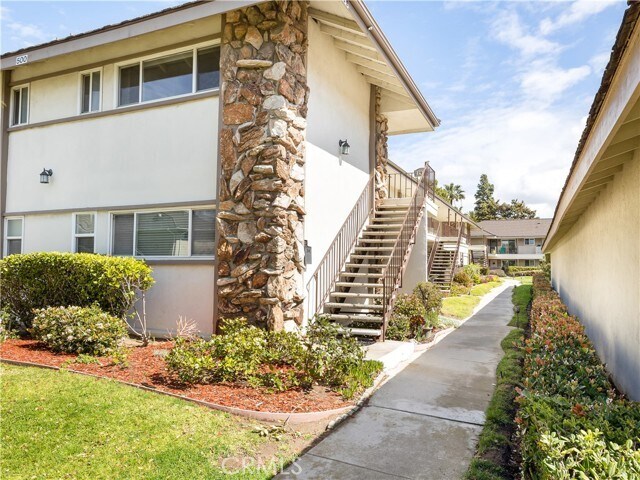 Building Photo - 22950 Nadine Cir