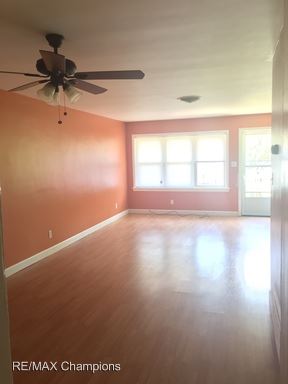 Building Photo - 2824 Hatcher Dr