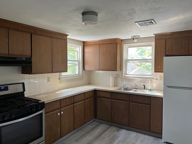 Foto del edificio - 167-169 Pleasant St
