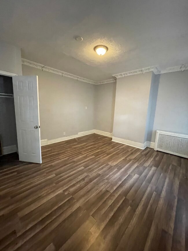 Building Photo - 183 Summer Ave