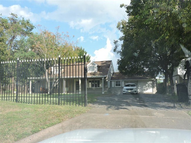 Building Photo - 4127 Erie St