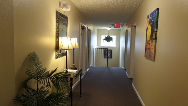 Hallway - 164 Lakeshore Dr