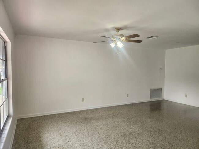 Foto del edificio - 7723 W Pocahontas Ave